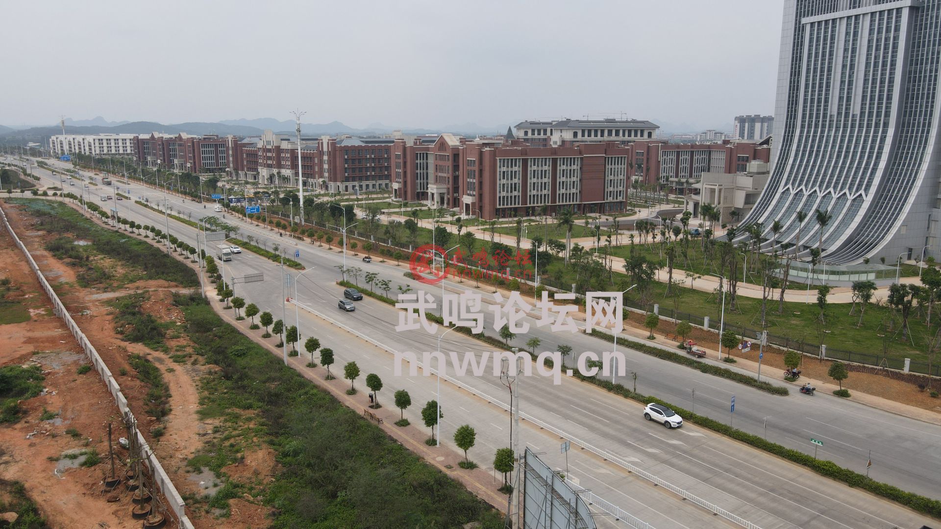 南宁北武鸣高铁站封路现场情况